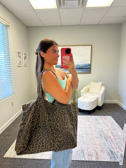 The Cheetah Everyday Tote