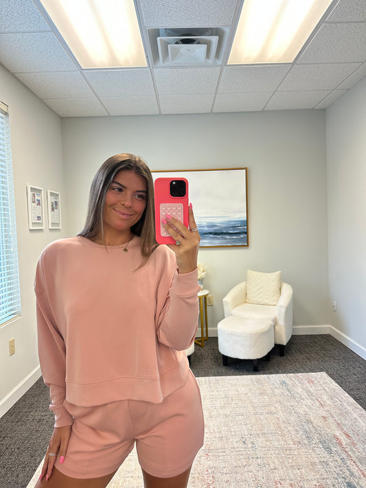 The Simple Airstream Pullover