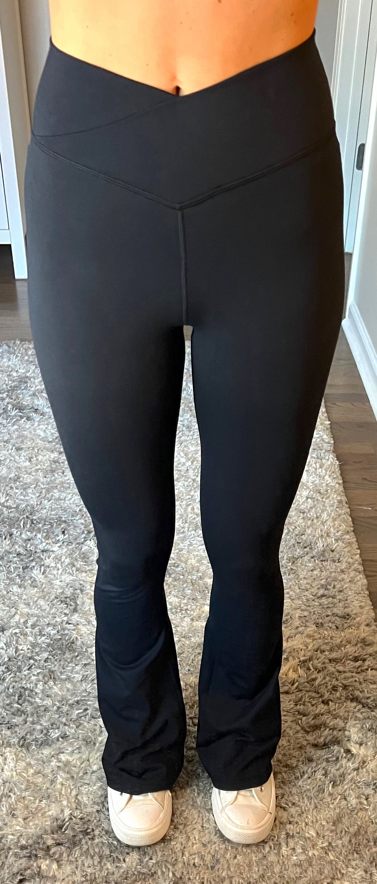 Venice Crossover Waist Yoga Pants – Willow at Merle Norman